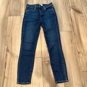 Like new Paige hoxton crop